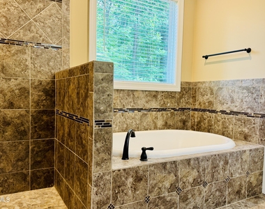 3658 Pleasants Ridge Drive - Photo Thumbnail 8