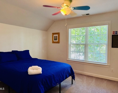 2576 Blue Dog Court - Photo Thumbnail 14