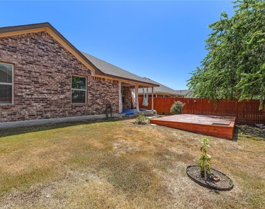 633 Schefer St - Photo Thumbnail 37