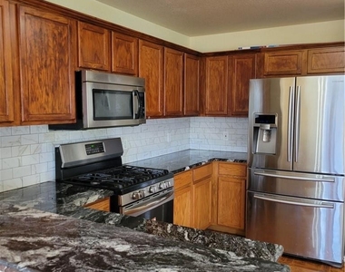 312 Sweet Leaf Ln - Photo Thumbnail 13