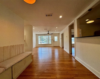 2012 De Verne St - Photo Thumbnail 14