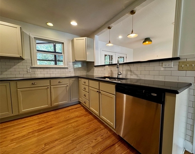 2012 De Verne St - Photo Thumbnail 9