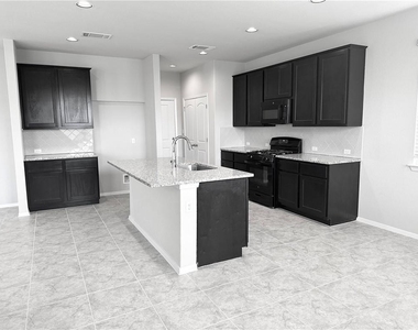 195 Living Reef Dr - Photo Thumbnail 4