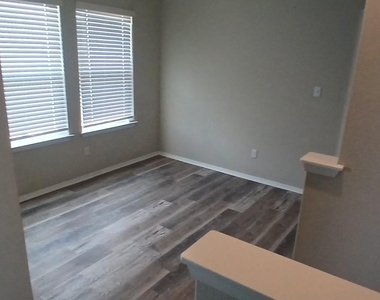 195 Living Reef Dr - Photo Thumbnail 9