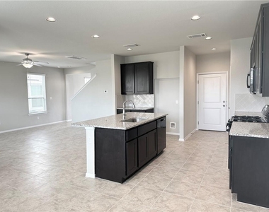195 Living Reef Dr - Photo Thumbnail 3