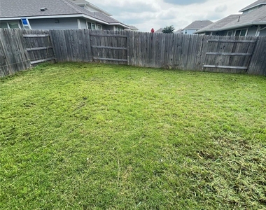 195 Living Reef Dr - Photo Thumbnail 12