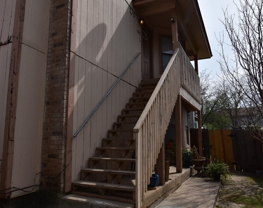 1802 Rawhide Loop - Photo Thumbnail 17