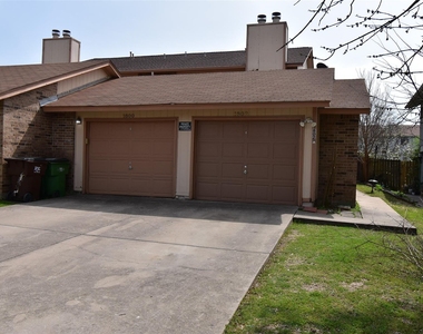 1802 Rawhide Loop - Photo Thumbnail 19
