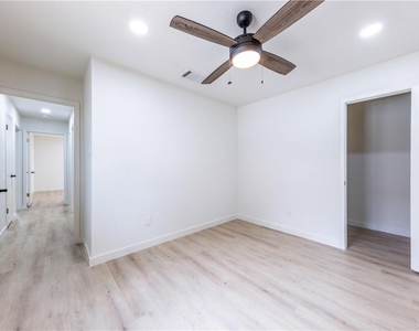 7601 West Gate Blvd - Photo Thumbnail 32
