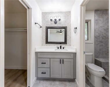 7601 West Gate Blvd - Photo Thumbnail 22