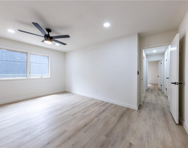 7601 West Gate Blvd - Photo Thumbnail 20