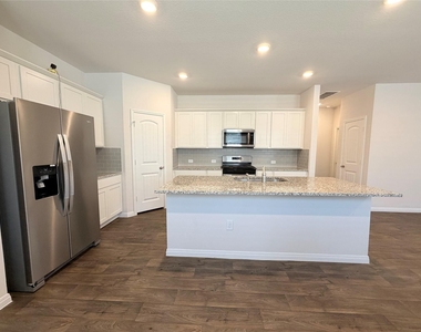 129 Saide St - Photo Thumbnail 15