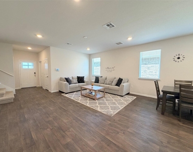 129 Saide St - Photo Thumbnail 9