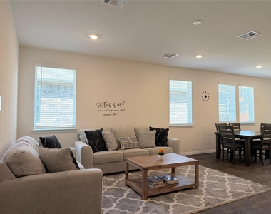 129 Saide St - Photo Thumbnail 7