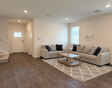 129 Saide St - Photo Thumbnail 8