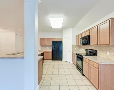 412 Golden Eagle Ln - Photo Thumbnail 4