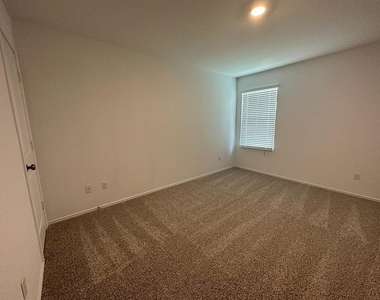 220 River Rise Rd - Photo Thumbnail 32