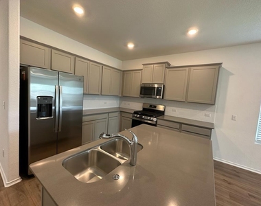 220 River Rise Rd - Photo Thumbnail 9