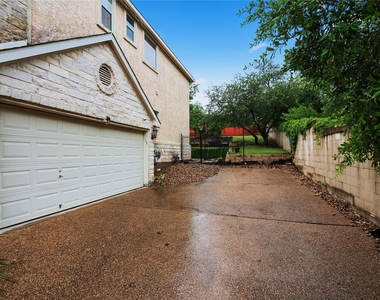 12113 Portobella Dr - Photo Thumbnail 37