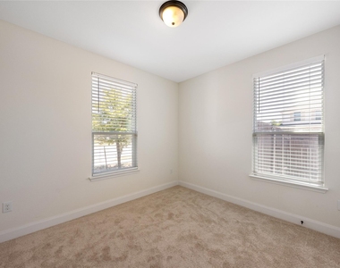7632 Knockfin Dr - Photo Thumbnail 10