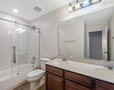 7632 Knockfin Dr - Photo Thumbnail 20