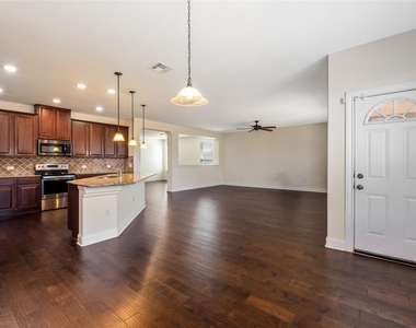 7632 Knockfin Dr - Photo Thumbnail 6