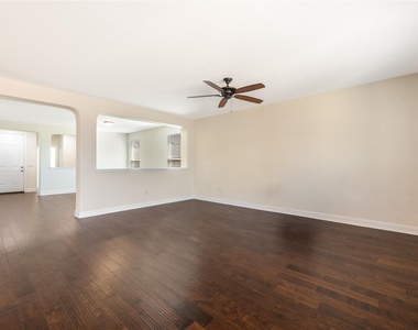 7632 Knockfin Dr - Photo Thumbnail 8