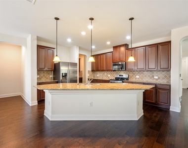7632 Knockfin Dr - Photo Thumbnail 3