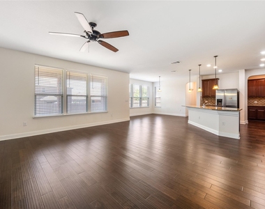 7632 Knockfin Dr - Photo Thumbnail 7