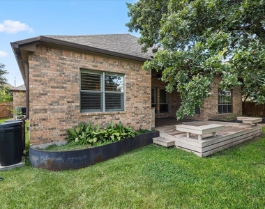3061 Portulaca Dr - Photo Thumbnail 6