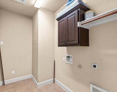 3061 Portulaca Dr - Photo Thumbnail 22