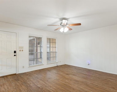 1212 Hollow Creek Dr - Photo Thumbnail 1