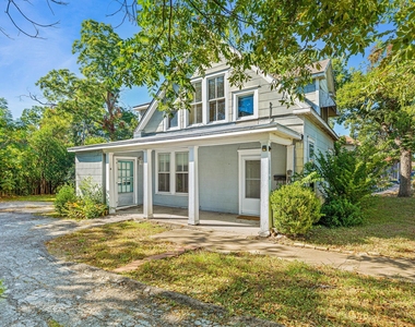 3205 Guadalupe St - Photo Thumbnail 1