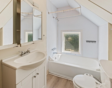 3205 Guadalupe St - Photo Thumbnail 12