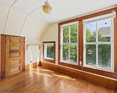 3205 Guadalupe St - Photo Thumbnail 15