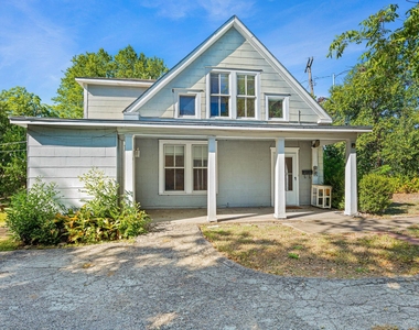 3205 Guadalupe St - Photo Thumbnail 2