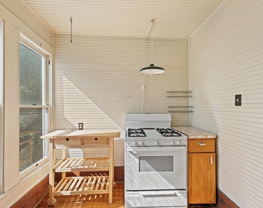 3205 Guadalupe St - Photo Thumbnail 7