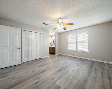428 S Sailmaster St - Photo Thumbnail 7