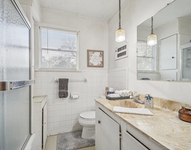 902 Turney St - Photo Thumbnail 18