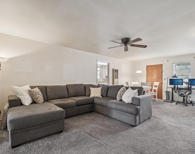 902 Turney St - Photo Thumbnail 10