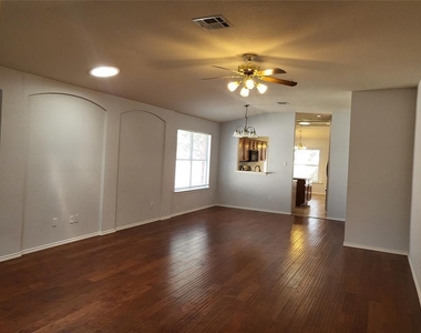 3129 Jazz St - Photo Thumbnail 18