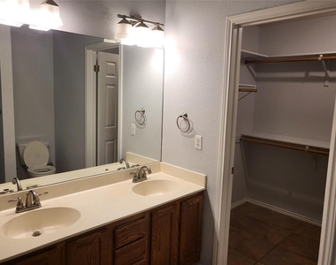 3129 Jazz St - Photo Thumbnail 17