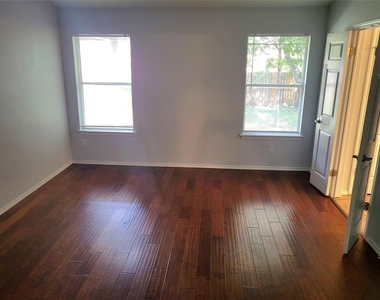 3129 Jazz St - Photo Thumbnail 12