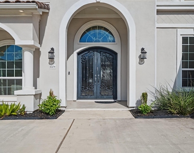 1708 Boscello Ct - Photo Thumbnail 3