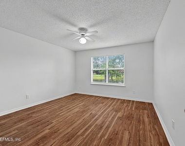 8426 Country Bend Circle W - Photo Thumbnail 28