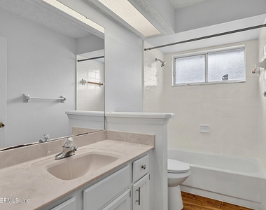 8426 Country Bend Circle W - Photo Thumbnail 27
