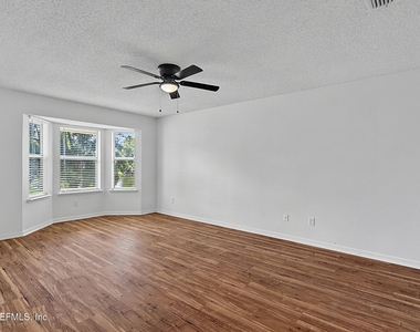 8426 Country Bend Circle W - Photo Thumbnail 14