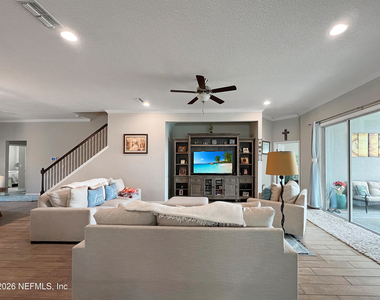 463 Northside Drive - Photo Thumbnail 6