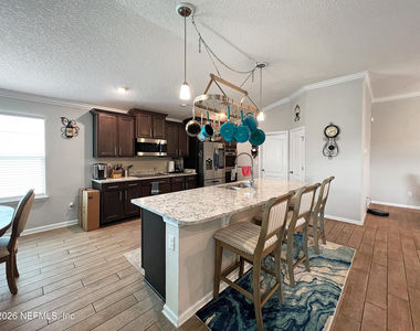 463 Northside Drive - Photo Thumbnail 1
