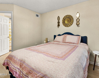 10075 Gate Parkway - Photo Thumbnail 13